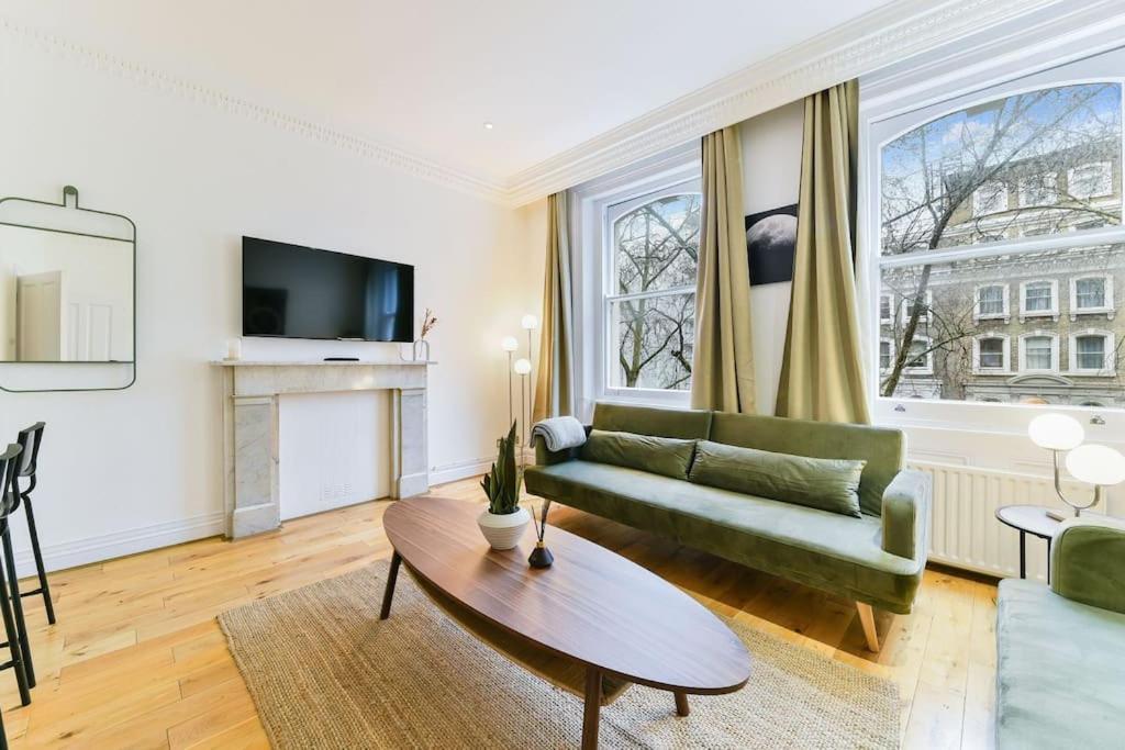 Knightsbridge Stylish Two Bedroom Apartment Лондон Экстерьер фото